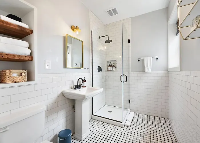 Historic Loft Near Stadiums Modern & Cozy * Pittsburgh