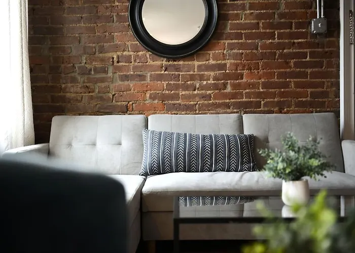 Historic Loft Near Stadiums Modern & Cozy Appartement *